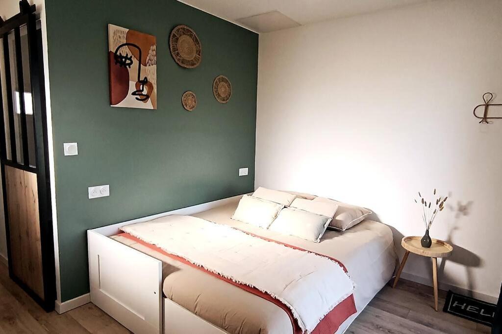 Chalet Cosy Avec Option Jacuzzi Saint-Genes-de-Fronsac Buitenkant foto